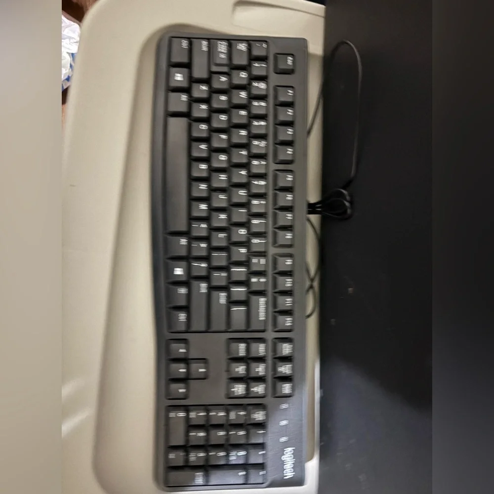 Logitech K120 Wired USB Keyboard for Laptop and Desktop